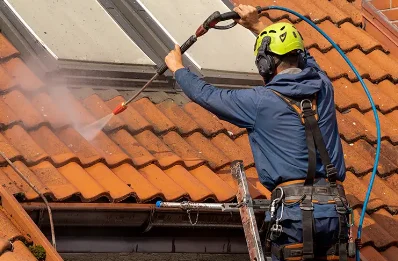 Démoussage et hydrofuge de toiture à Vascœuil